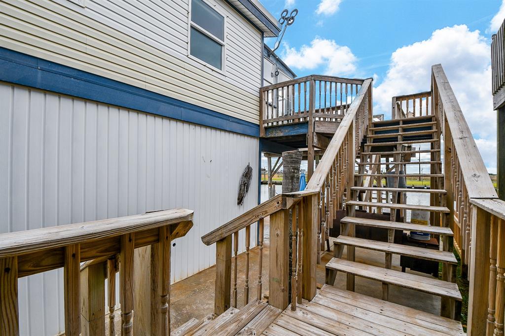 Private decks give access to some of the most amazing, panoramic waterviews!