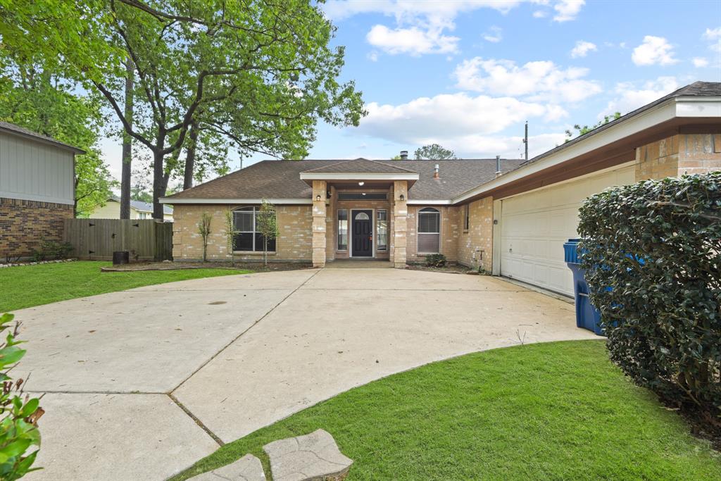 8522 Pines Place Drive, Humble, TX 77346