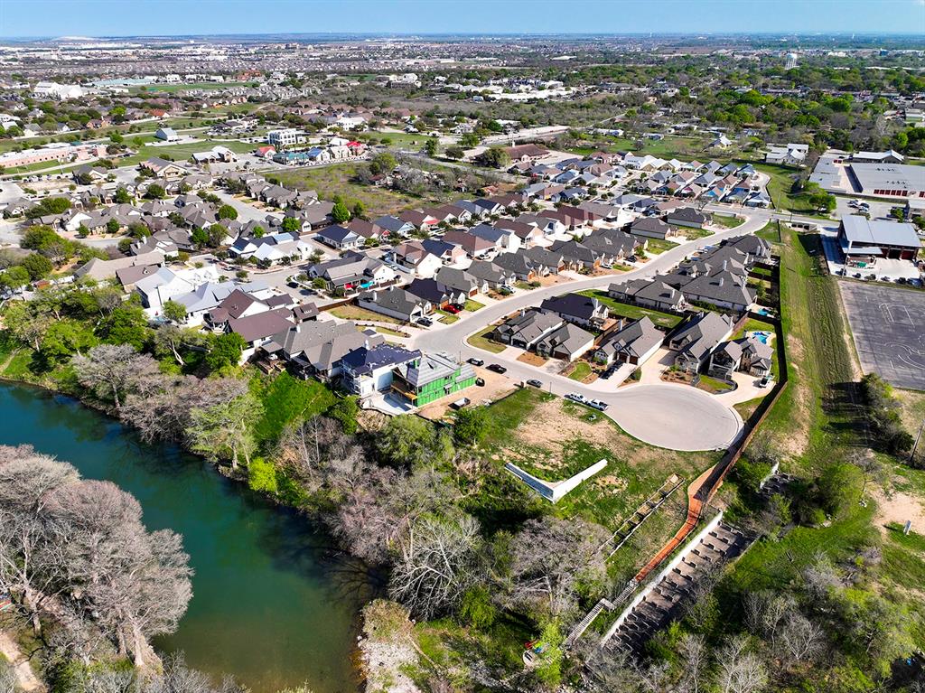 Guadalupe River private access for property owners at end of subdivision cul-de-sac.