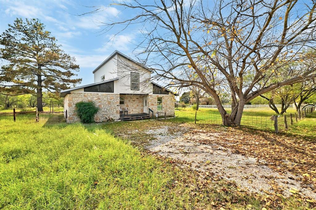 1312 Elkhorn Drive, Kingsland, TX 78639