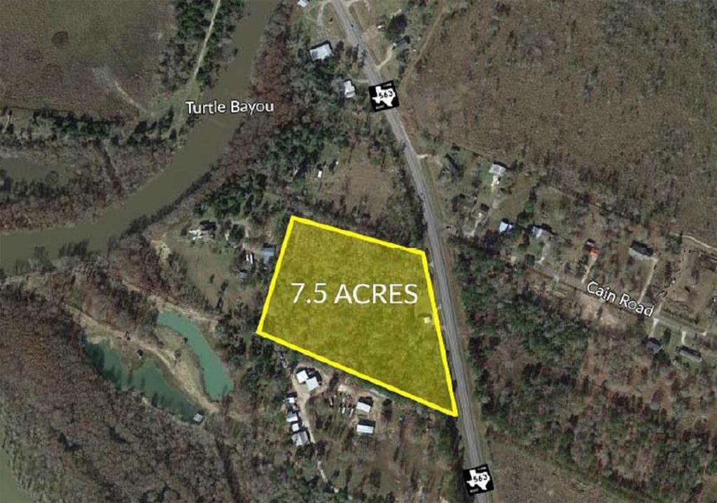 7.5 Acres user ready with utilities and dual access
 TBCD water
 Septic in place
 Electrical power onsite
 Over 550 feet of frontage on FM 563
 Two existing culvert drives
 Out of FEMA flood zones
 Sale price: $395,000