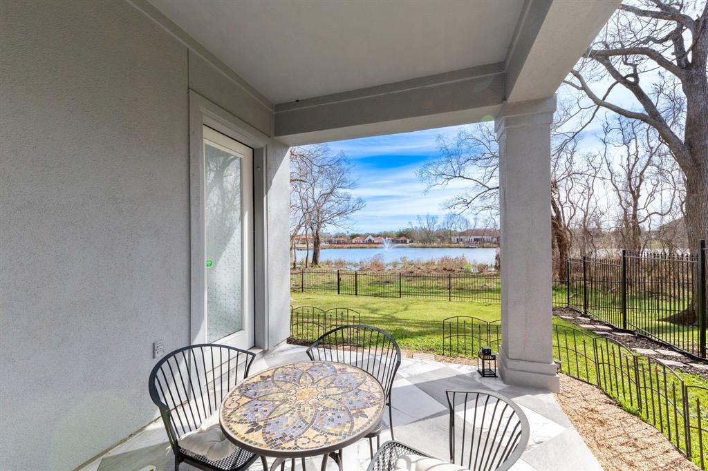 39 Flamingo Landing Drive, Missouri City, TX 77459