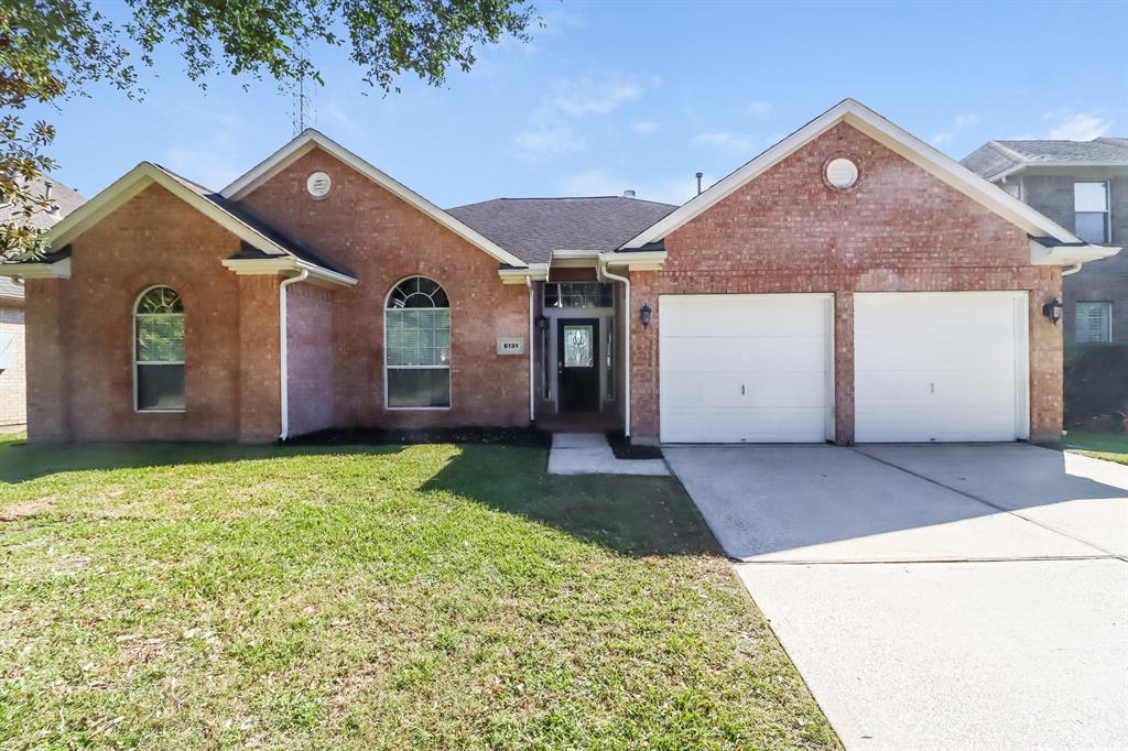 5131 Candlewood Drive, League City, TX 77573