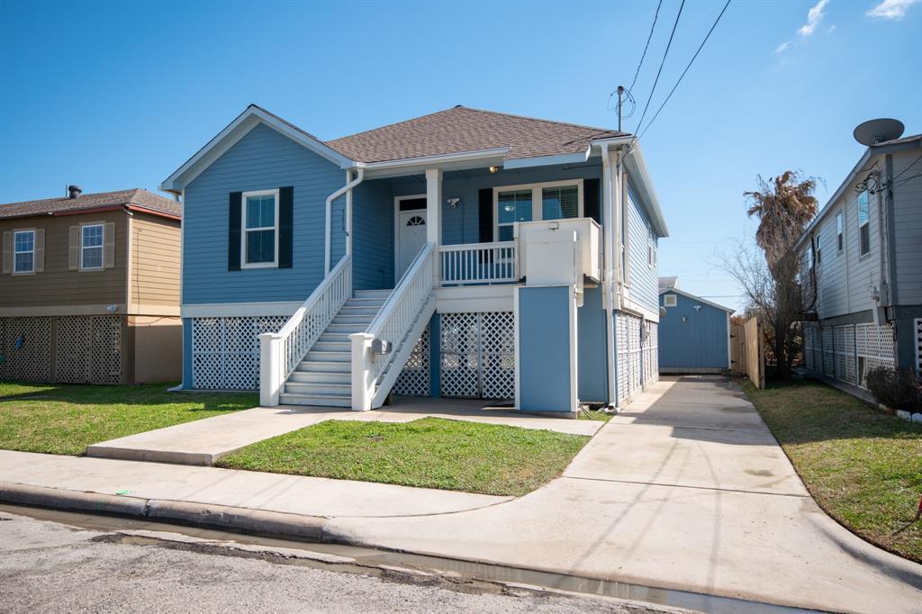 5619 Menard Avenue, Galveston, TX 77551