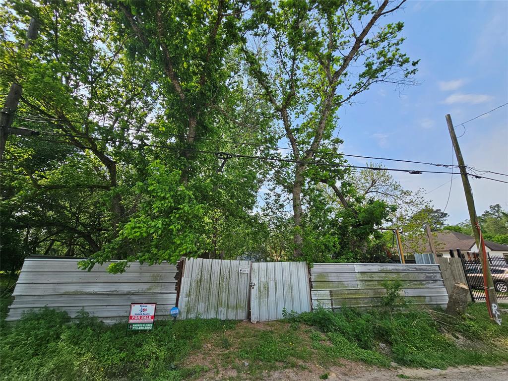 845  Elkhart Street Houston Texas 77091, Houston