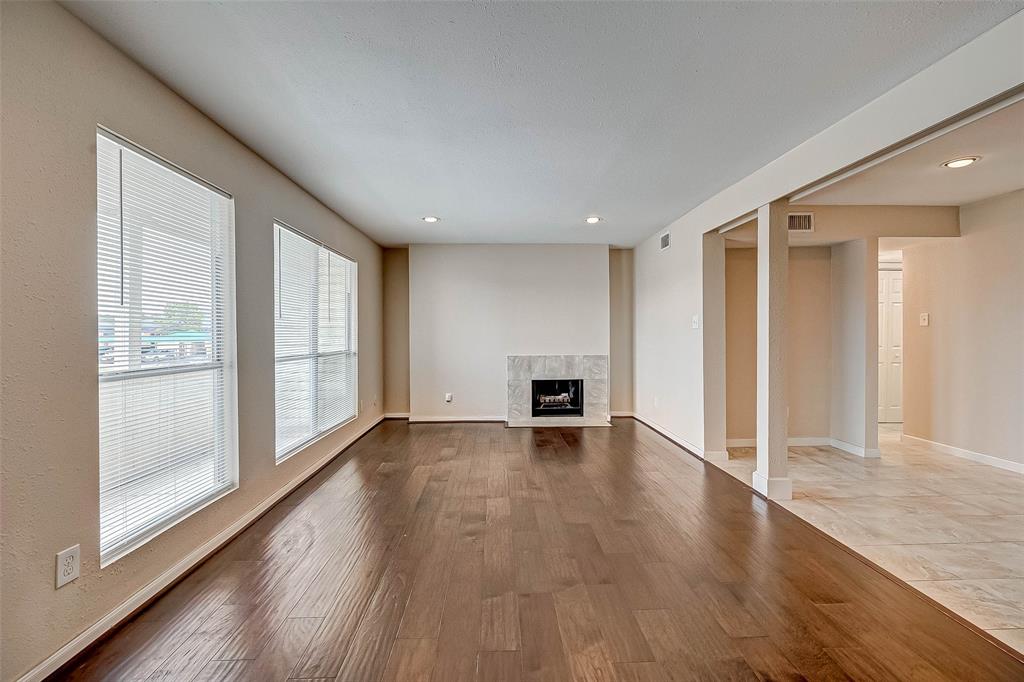 Photo #8: 27462738 Listing 
