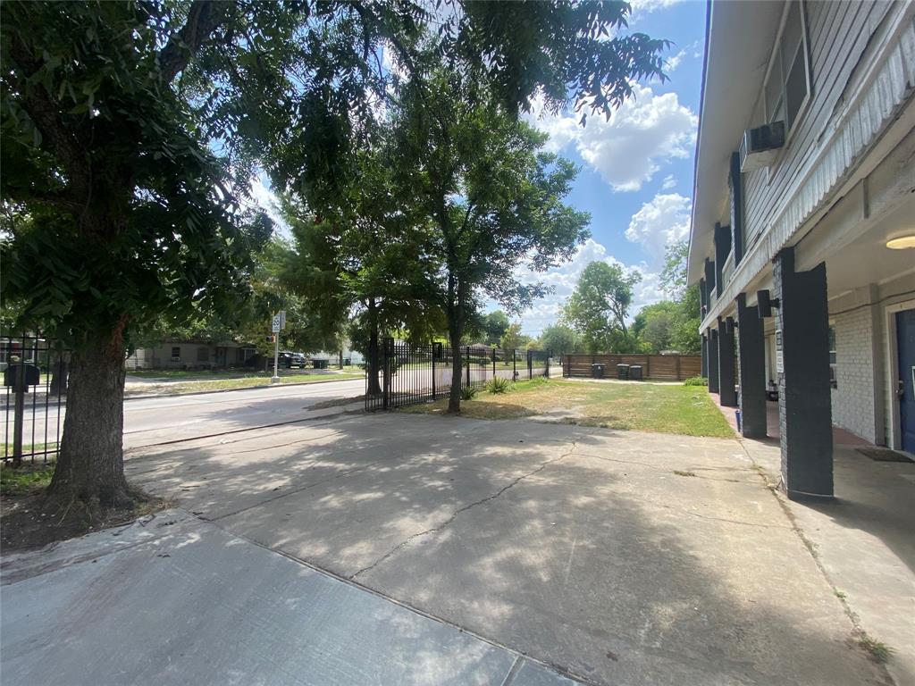 5301  Collingsworth Street Houston Texas 77026, Houston