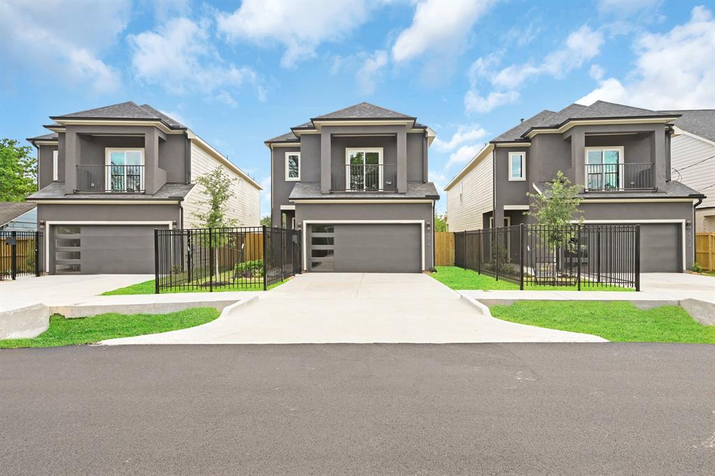 4612 Redbud Street, Houston, TX 77051