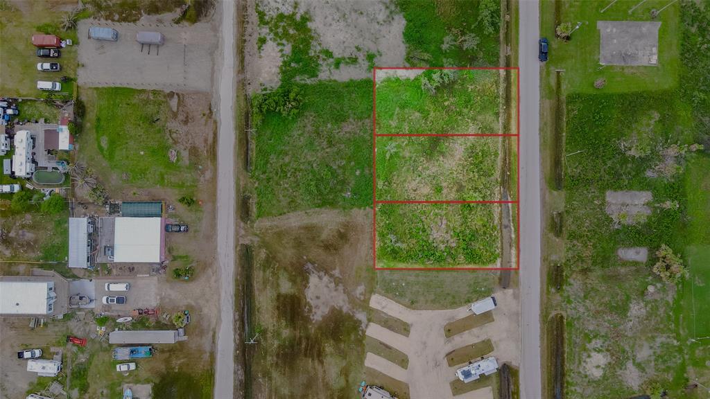 1032  Rollover Lane Gilchrist Texas 77617, Gilchrist