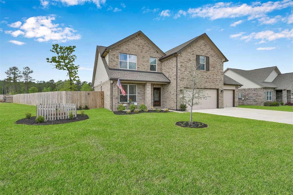 6107 White Oak Leaf Loop