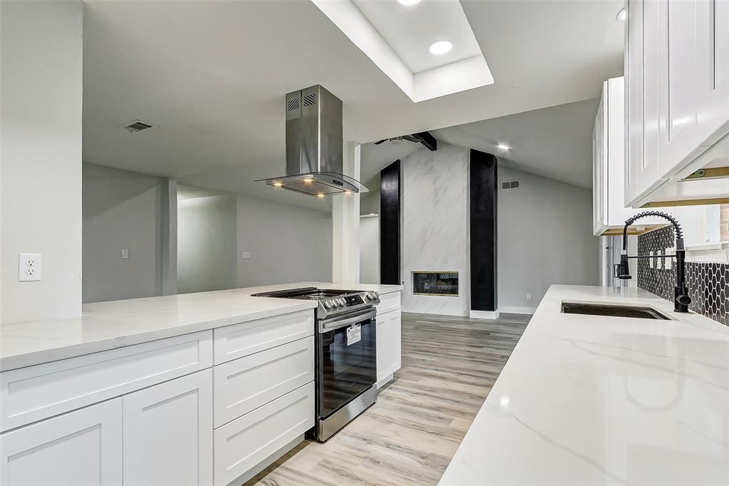 Photo for MLS Id 4140667 located at 10702 Carlota