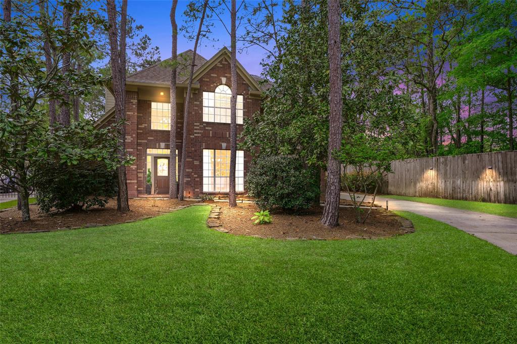 19 Whisper Wind Place, The Woodlands, TX 77382
