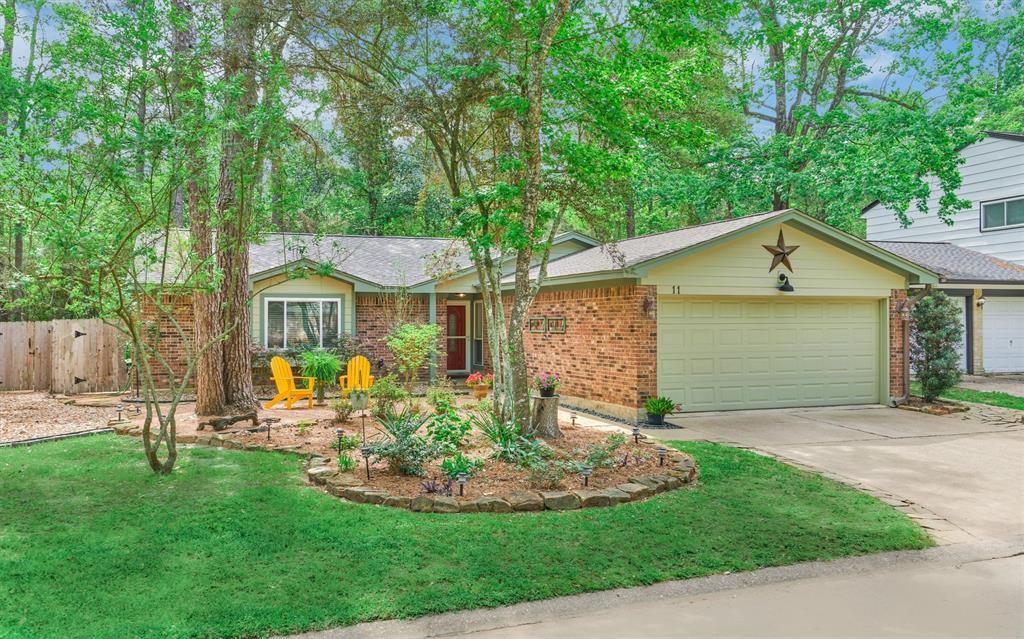 11 W Woodtimber Court, The Woodlands, TX 77381