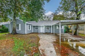 500 Farrer, Angleton, TX, 77515