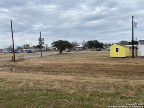 1520 SUTHERLAND SPRINGS RD, Floresville, TX, 78114
