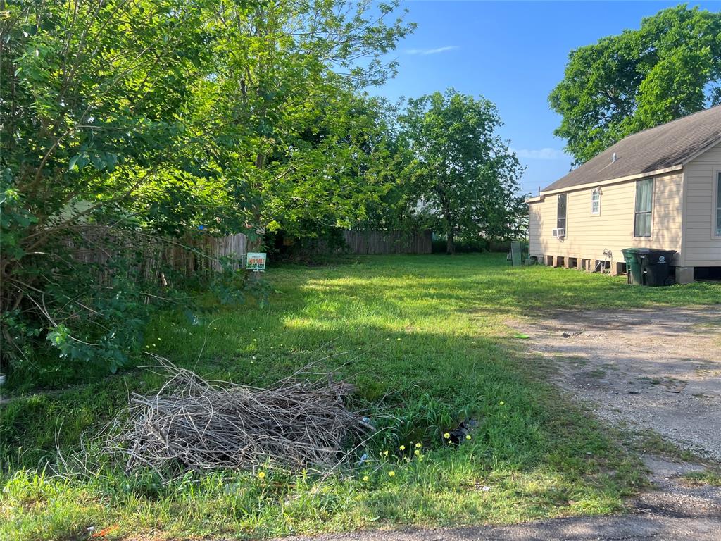 816 E 39th Street Houston Texas 77022, 9