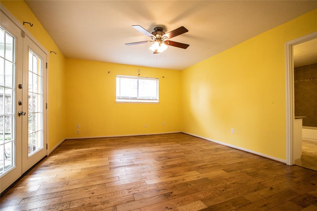 10738 Valley Hills Drive, Houston, TX 77071