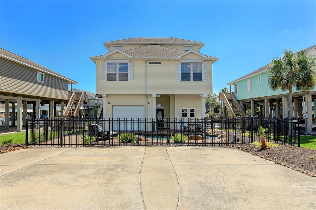 lots of available parking