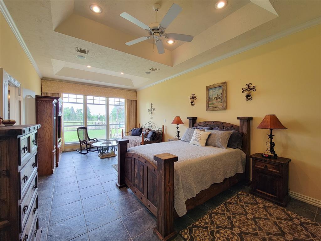 939 Old Nelsonville Road, Bellville, TX 77418