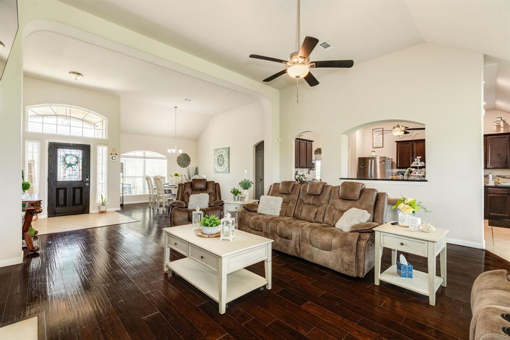 Welcoming entry to formal dining area