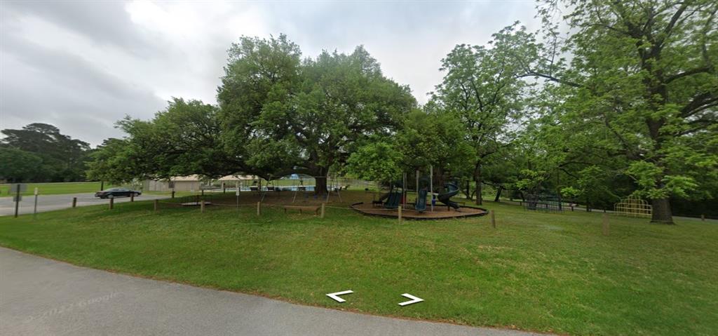 Community Park is walking distance from lot.