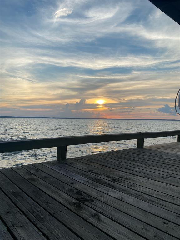 323 Mallard Pt, Livingston, TX 77351