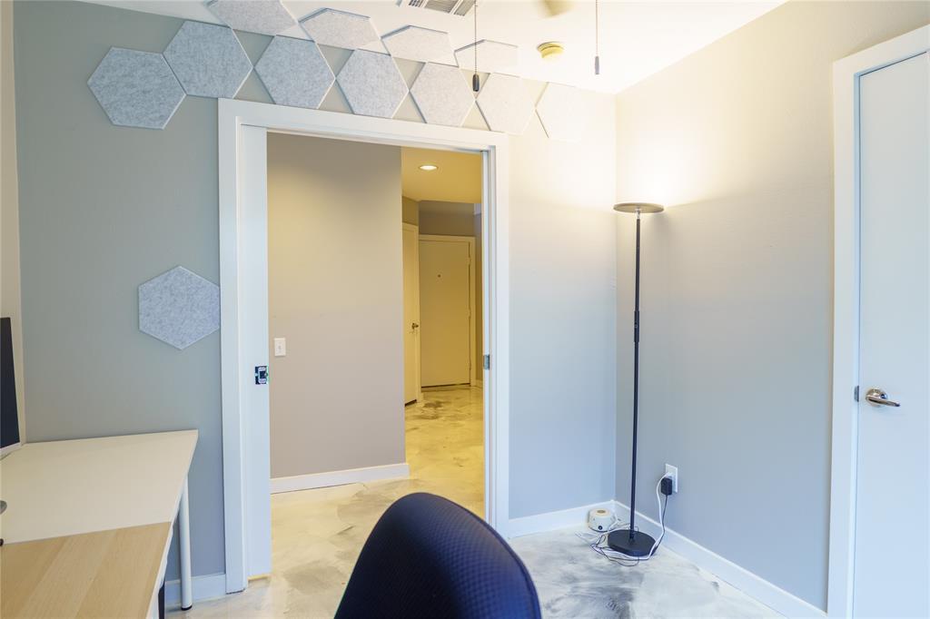 Photo #8: 29426105 Listing 