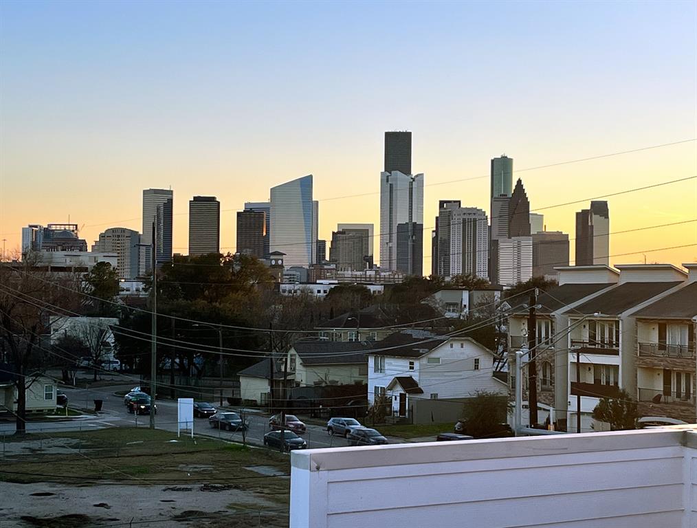 1905  Maury Street Houston Texas 77026, 9