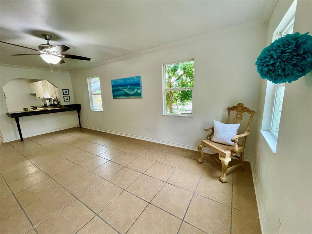 2218 6th Ave N, Texas City, TX 77590