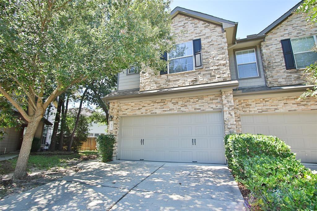 For Lease 51 Wickerdale Place, The Woodlands, TX 77382 3 Beds / 2