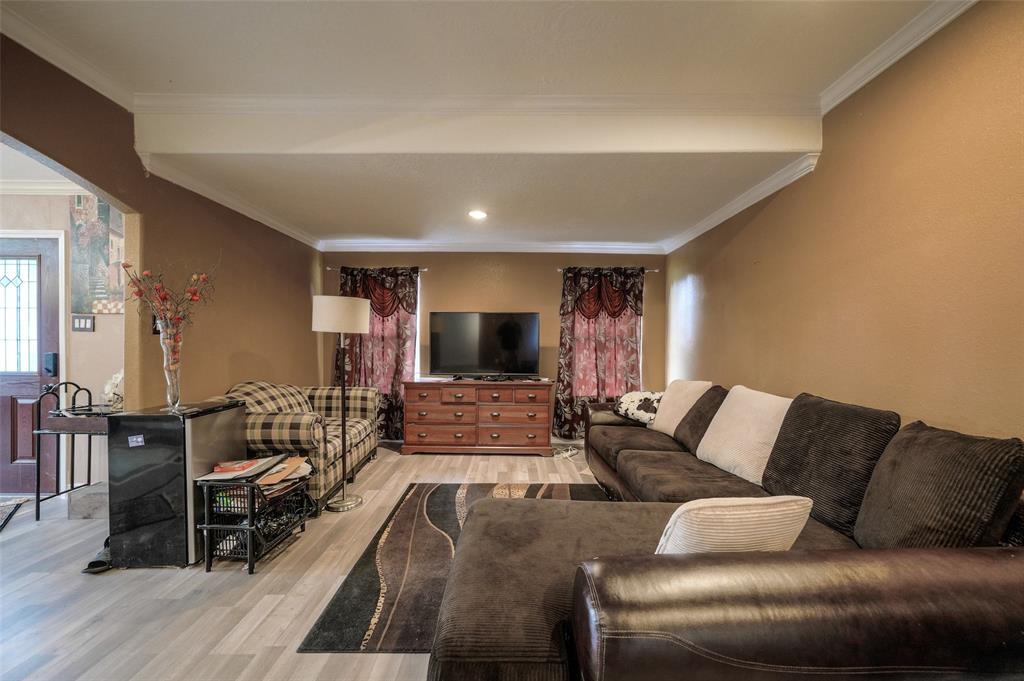 13564 Pinewood Village Dr, Conroe, TX 77302