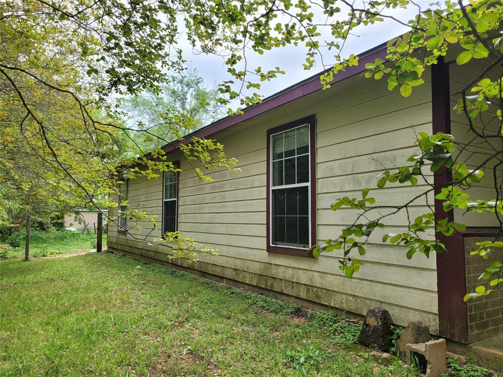 539 Anderson St, Sealy, TX 77474