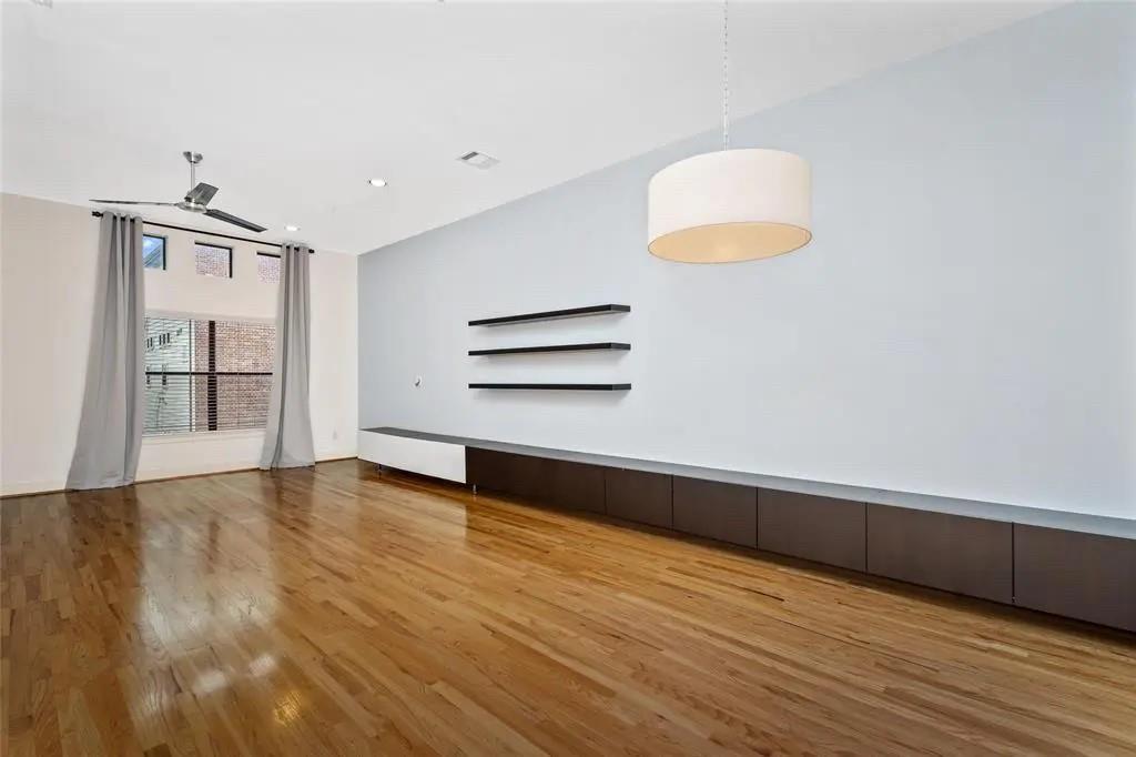 Photo #4: 27242428 Listing 