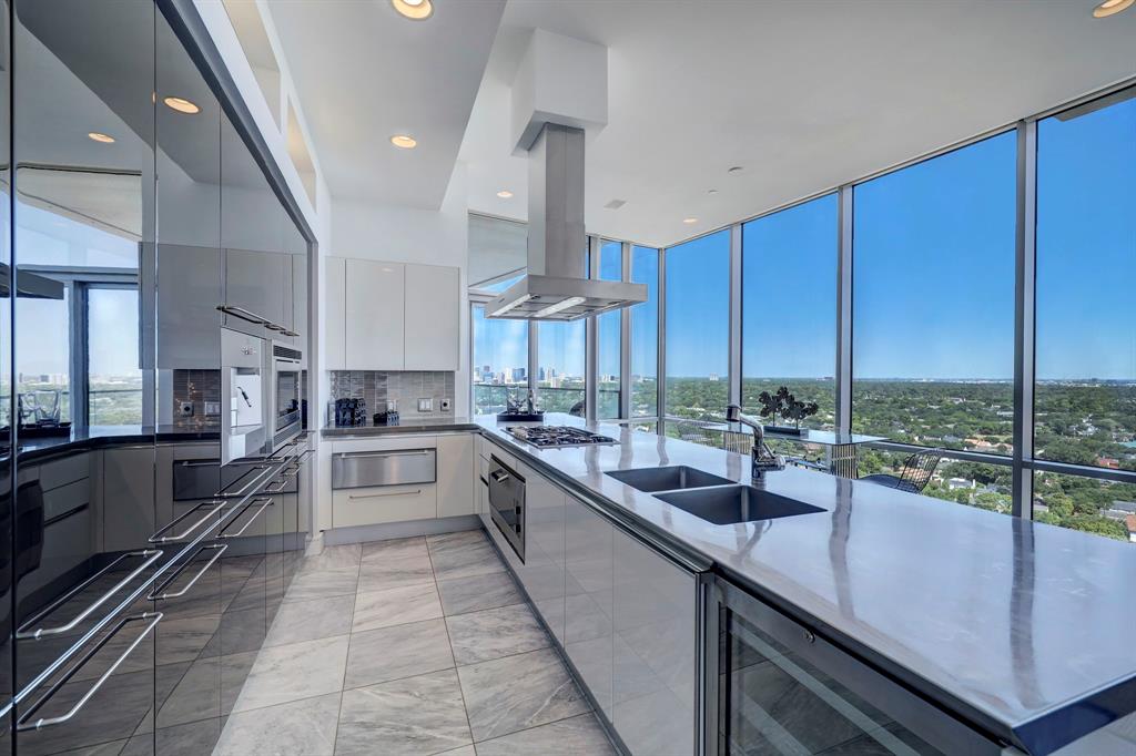 Photo #9: 21674604 Listing 