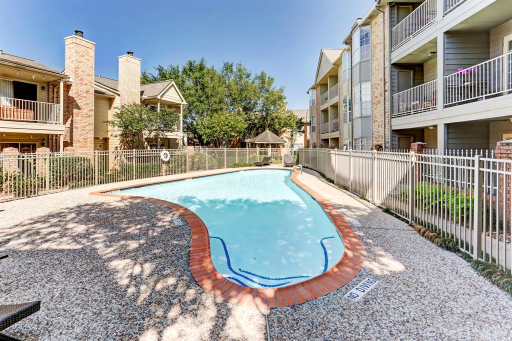 Photo #3: 57790399 Listing 