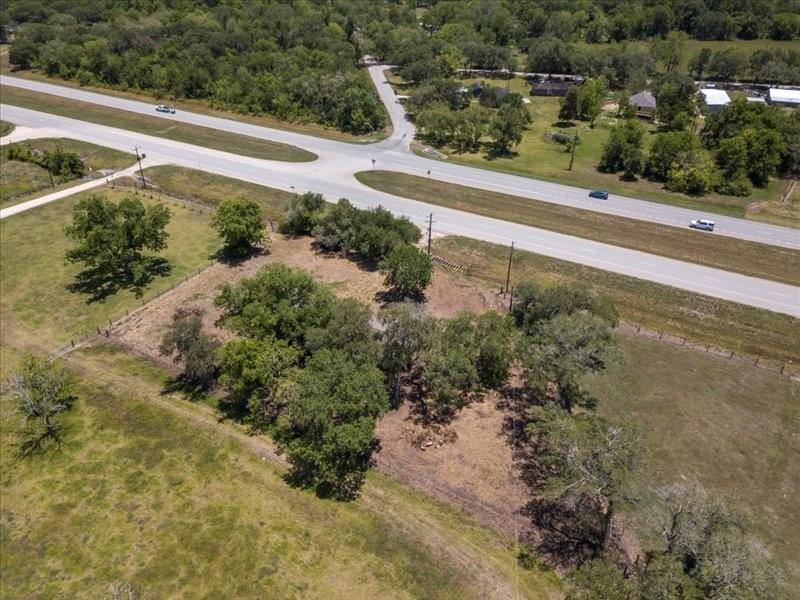 Unrestricted 1 acre off Hwy 35!