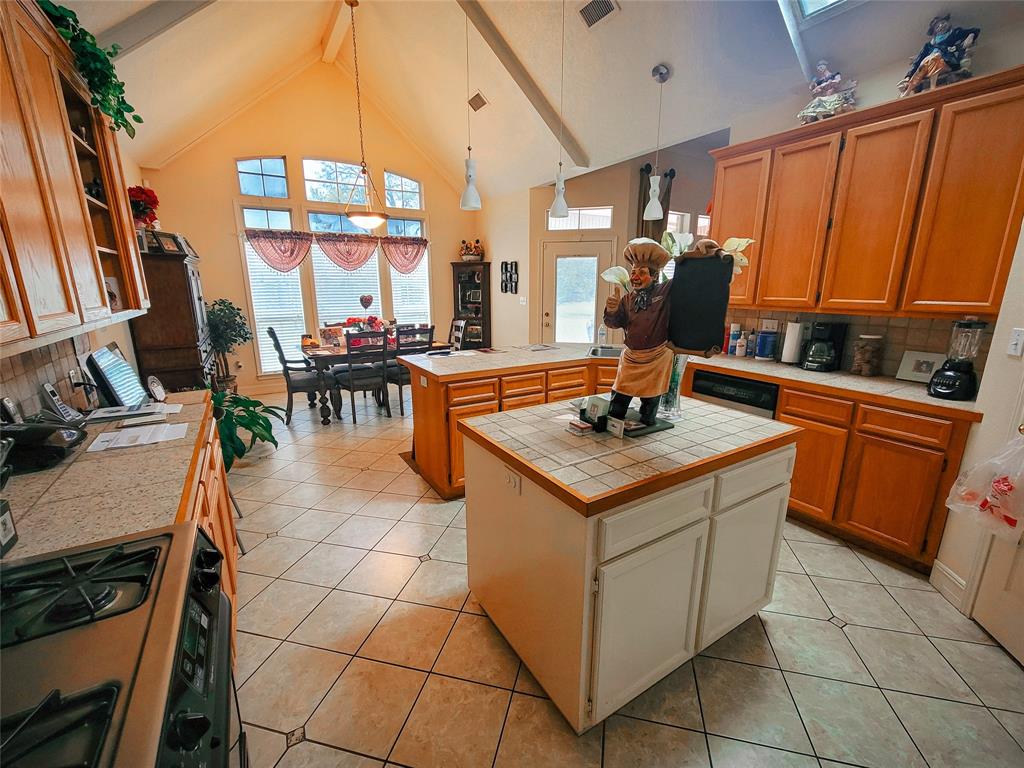 kitchen entrance and breakfast bar