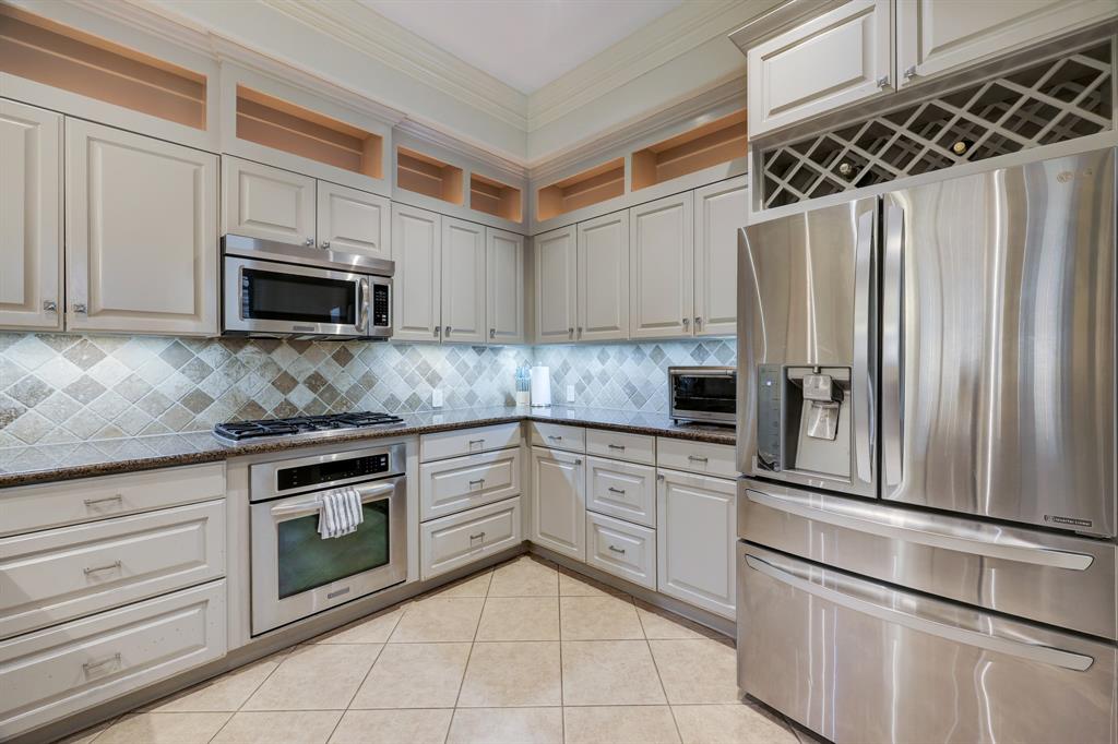 Photo #6: 6659577 Listing 