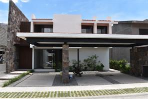 30 Bugambilias St, Cuernavaca