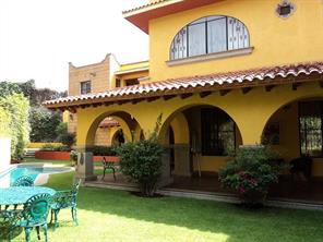 311A Jacarandas St, Cuernavaca