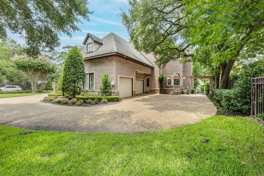 4 Crestwood Dr, Houston, TX 77007