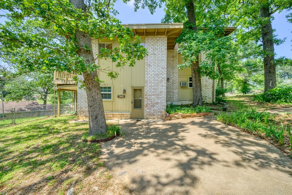 54  Post Oak  Hilltop Lakes Texas 77871, 63