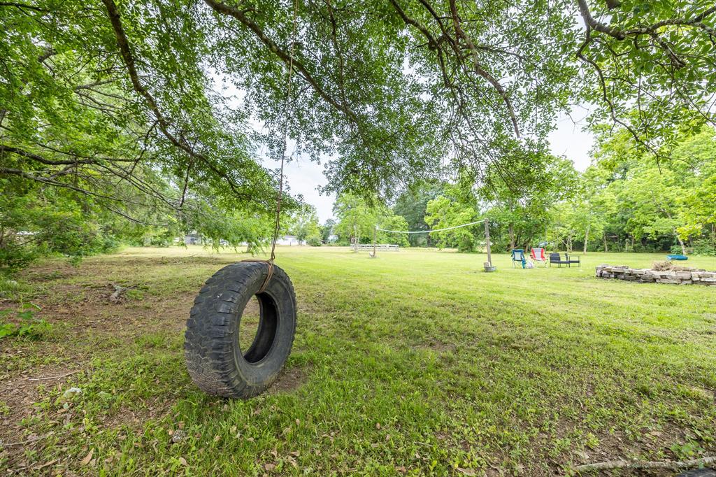 1831 S Byrd Avenue, Shepherd 1831 S Byrd Avenue Shepherd Texas 77371, 64