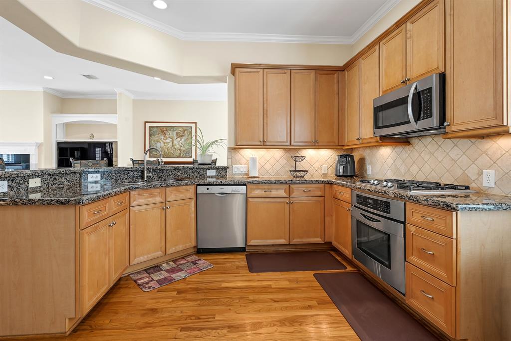 Photo #5: 34146008 Listing 