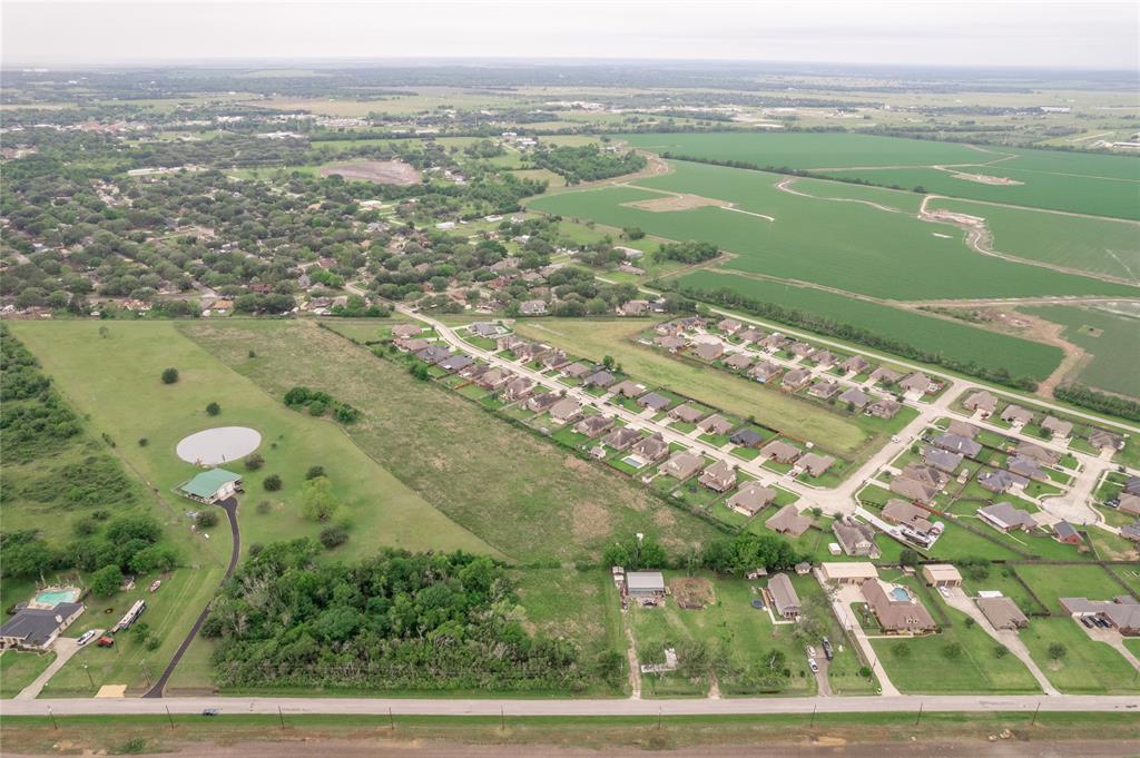 Rare find in Matagorda County, just outside of City limits!  This 11.24 ACRES of prime property offers 271' of CR 106/Skelly Rd frontage.  It is located OUTSIDE of a flood plain, offers level land, great drainage, and all utilities are available.  The property borders Bay City's recently developed Golden Glen subdivision and is less than 3 miles to the heart of Bay City.  The opportunities for this property are limitless!  Zoned to the highly rated Bay City High School.