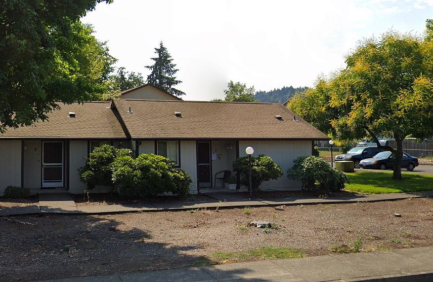 900 N Douglas Ave, Other, OR 97424