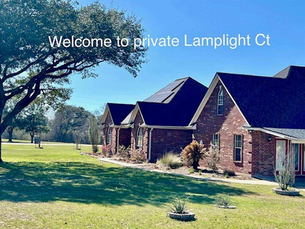 1005 Lamplight Court, Alleyton, TX 78935