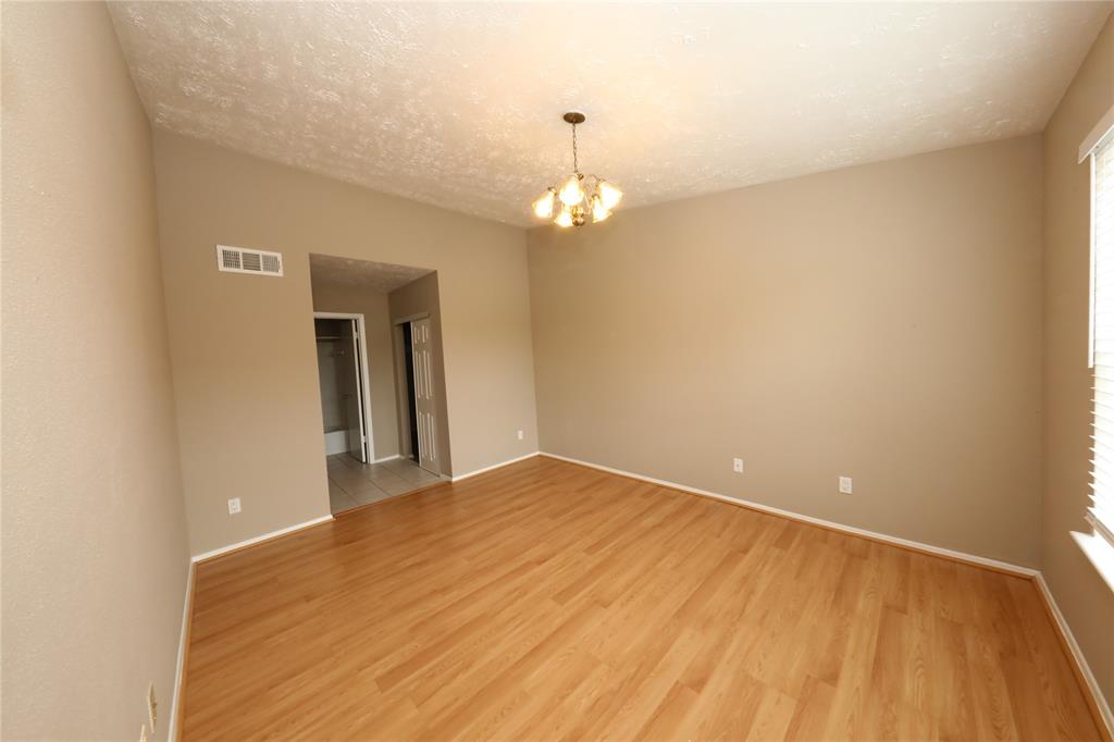 Photo #12: 52038165 Listing 