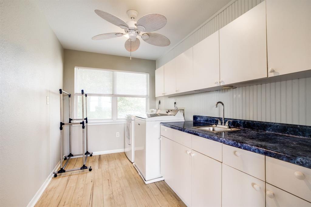 Large Utility Room off the bonus room.