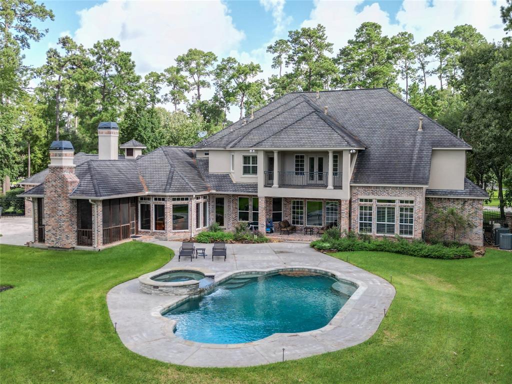 21 Kings Lake Estates Blvd, Kingwood, TX 77346